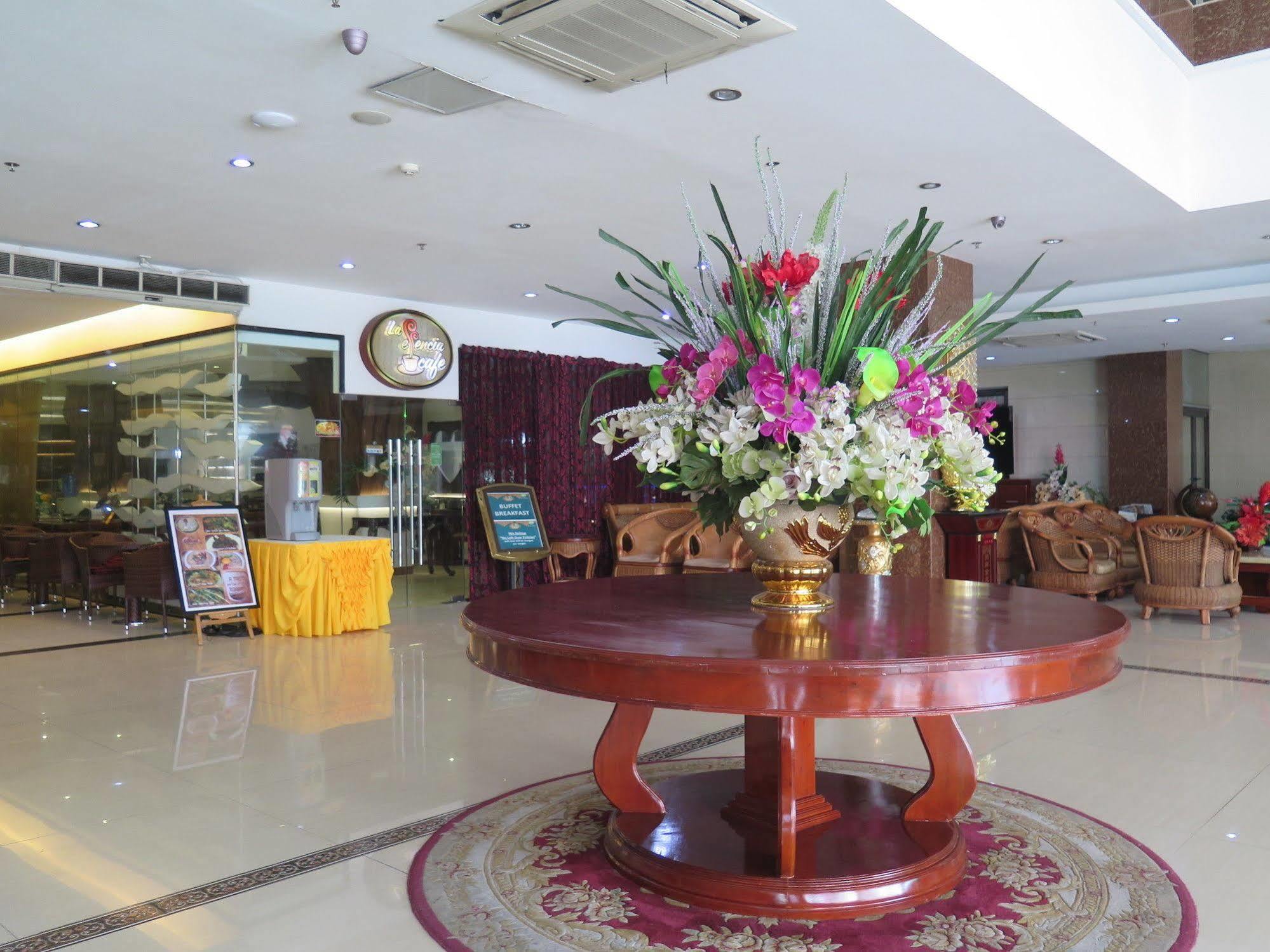 Hotel Essencia Dumaguete City Exterior foto